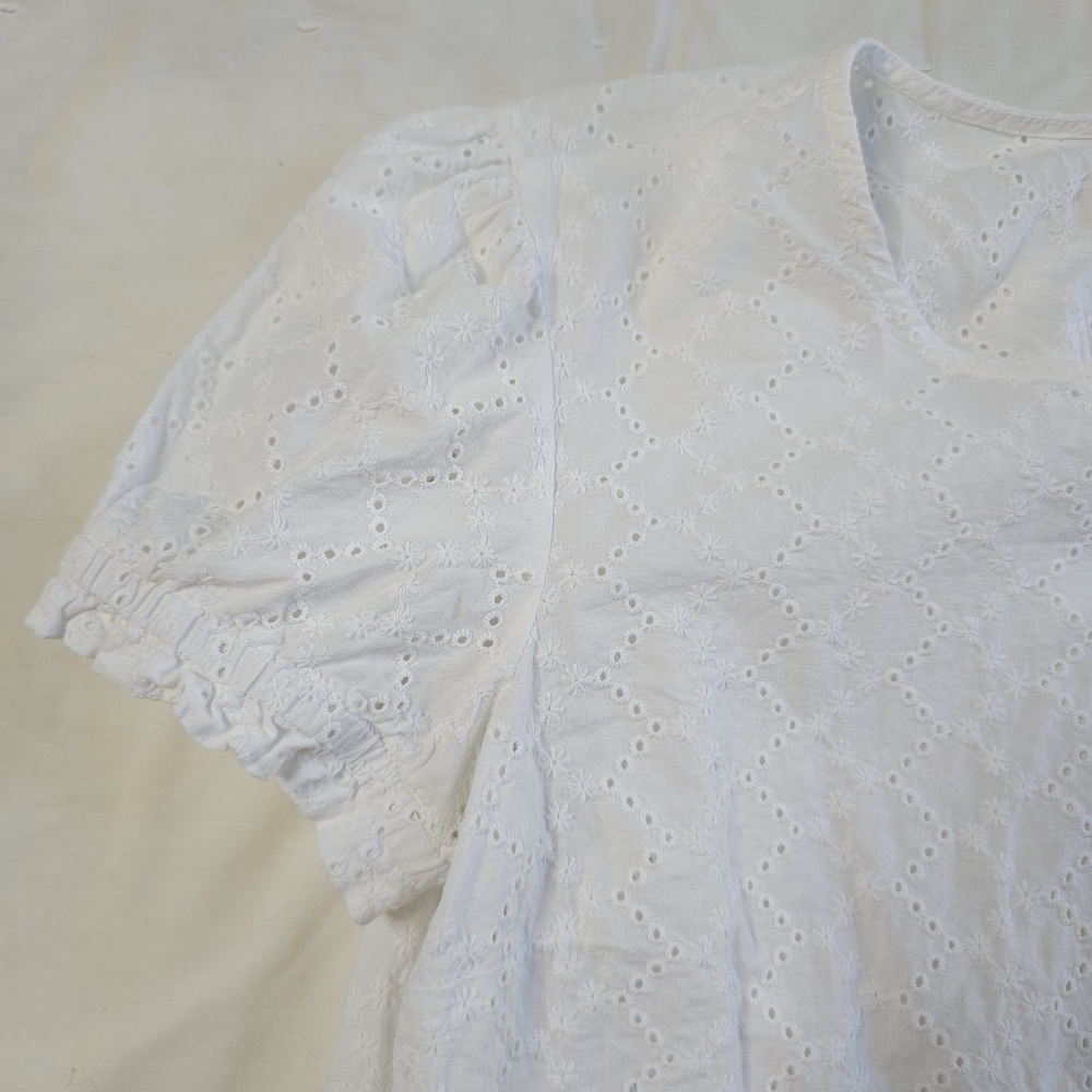Divided H&M White Cotton Short Sleeve Eyelet Blouse Top - Picture 3 of 5